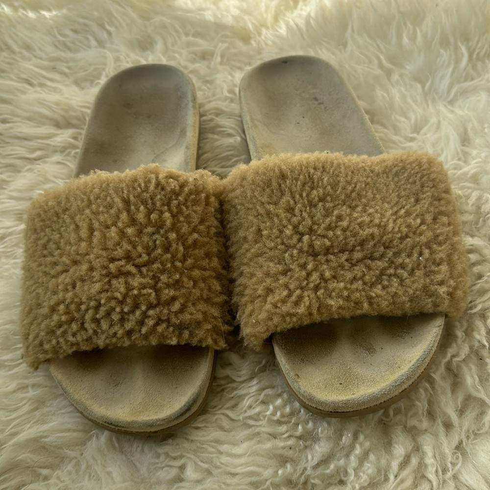 Jenni Kayne shearling slides